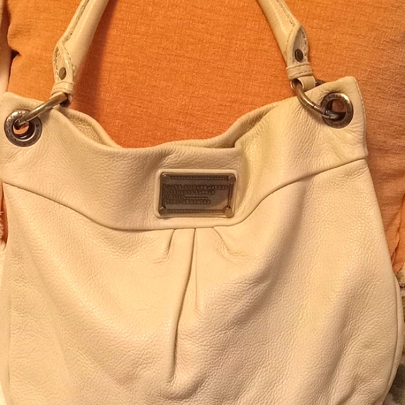 Marc By Marc Jacobs 'Classic Q Hillier' Cream Leather Hobo Bag - Picture 1 of 13